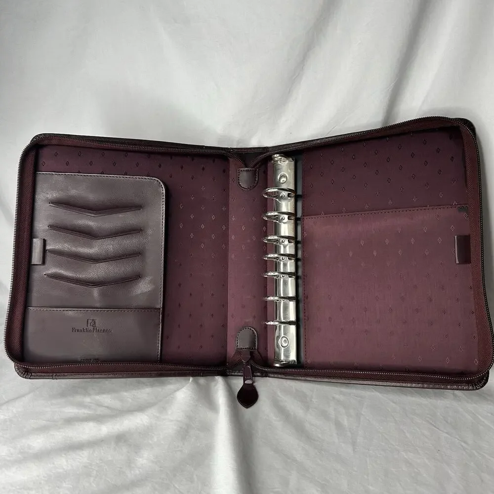 Franklin Covey Burgundy Medium Zip Around 7 Ring Planner 10” x 8.5”